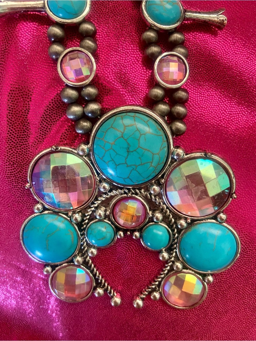 🩵💗📿Turquoise Howlite with AB Stones & Faux Navajo Pearls Statement Necklace